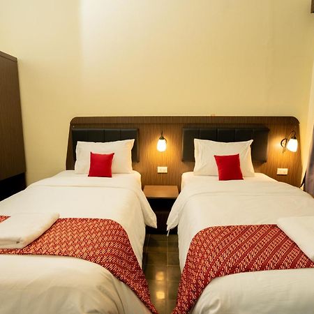 Yuwono Hotel & Villa Malioboro Yogyakarta Eksteriør bilde