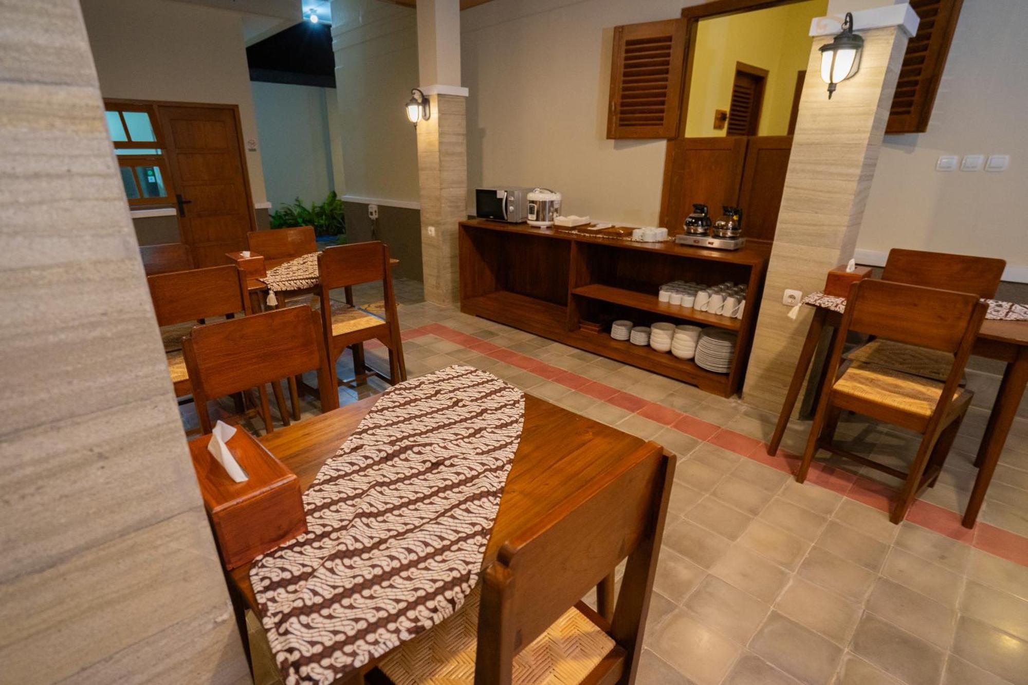 Yuwono Hotel & Villa Malioboro Yogyakarta Eksteriør bilde
